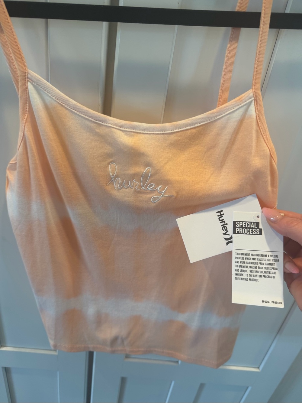NWT-Size-Med Hurley Peach Ombre Spaghetti Strap Tank